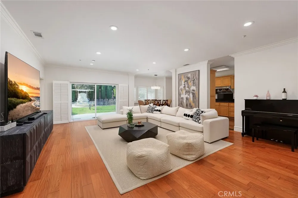 43 W Naomi Avenue Arcadia, CA 91007
