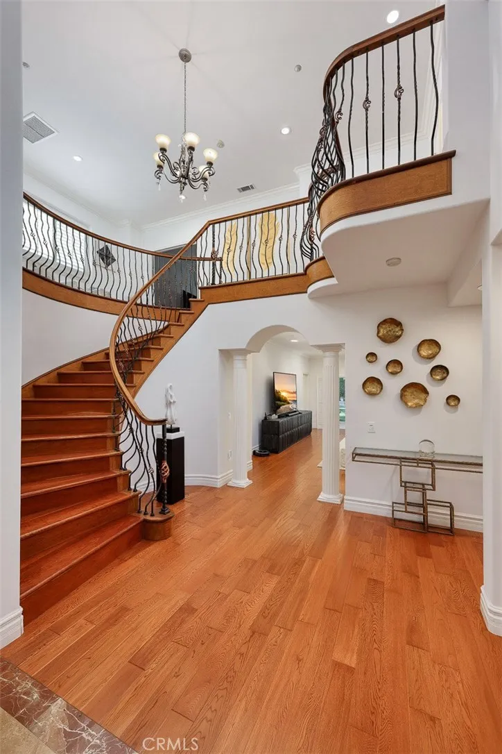 43 W Naomi Avenue Arcadia, CA 91007