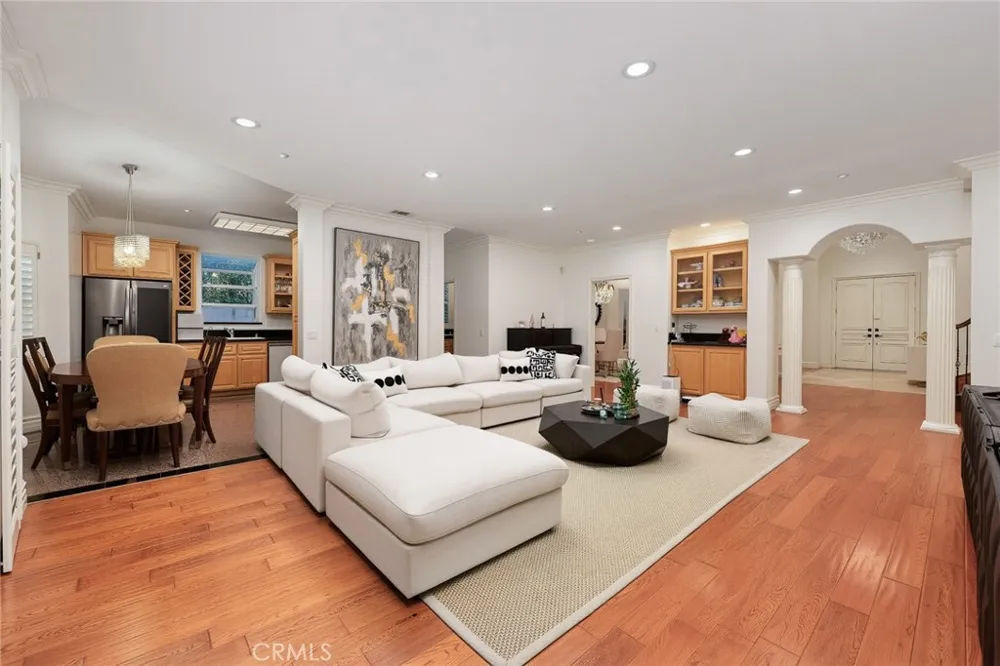 43 W Naomi Avenue Arcadia, CA 91007
