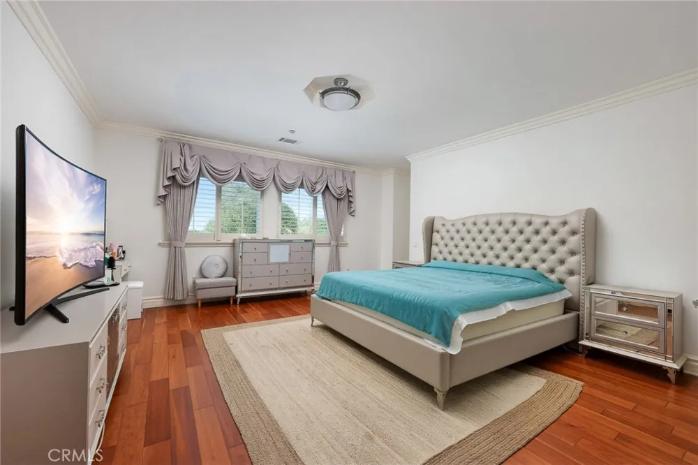 43 W Naomi Avenue Arcadia, CA 91007