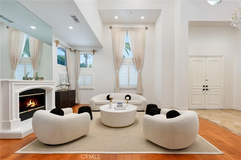 43 W Naomi Avenue Arcadia, CA 91007