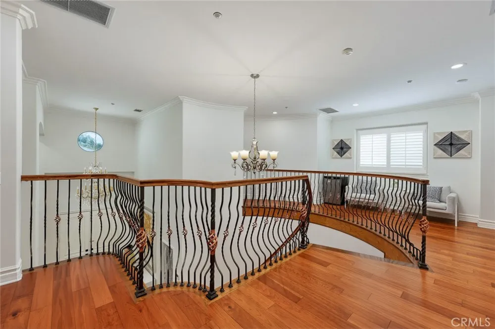 43 W Naomi Avenue Arcadia, CA 91007