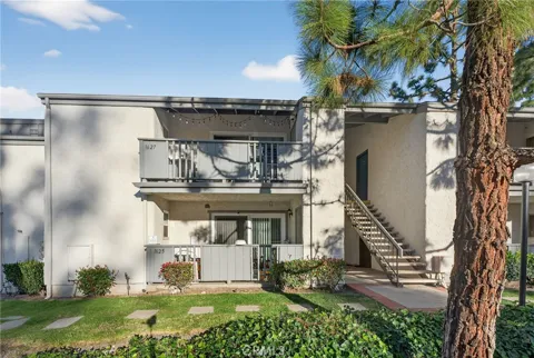 1627 Brea Boulevard