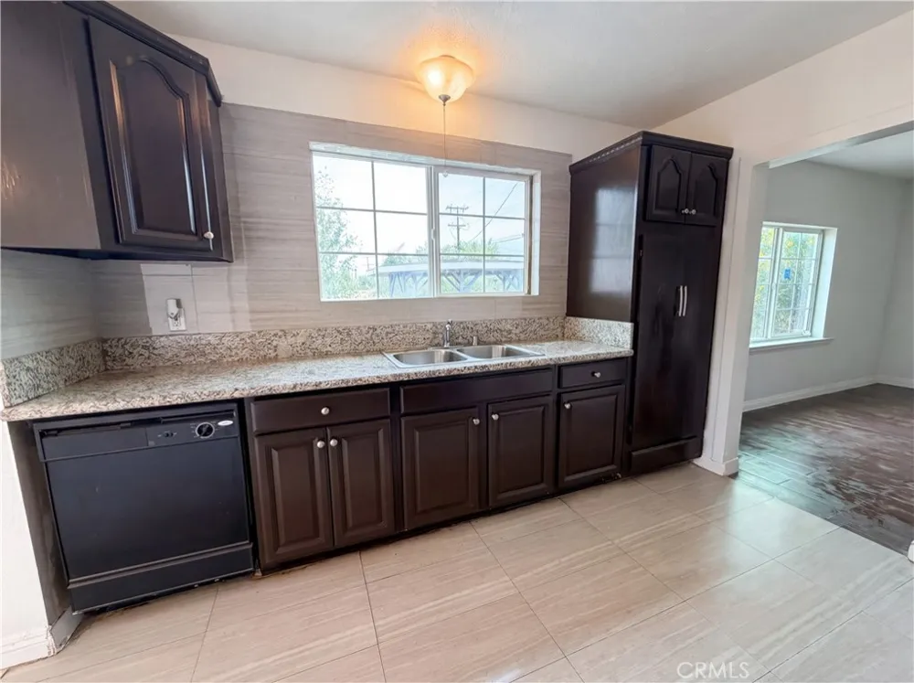 11950 Lee Avenue Adelanto, CA 92301