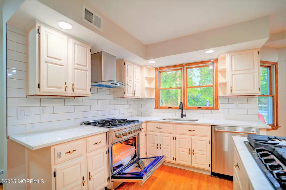 705 Princeton Road Lanoka Harbor, NJ 08734