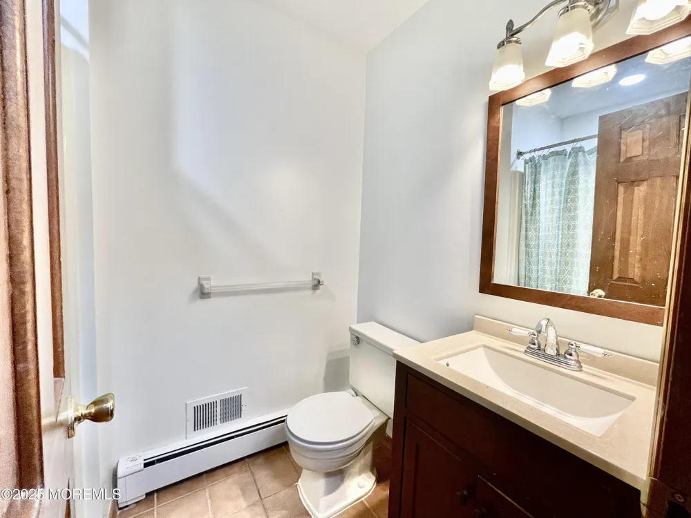 705 Princeton Road Lanoka Harbor, NJ 08734