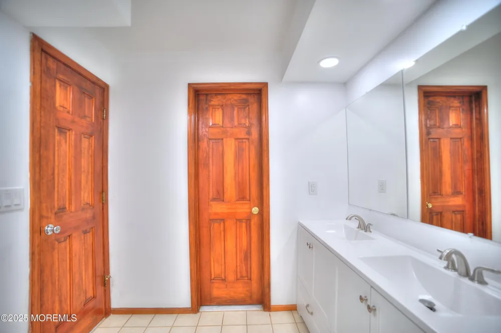 705 Princeton Road Lanoka Harbor, NJ 08734