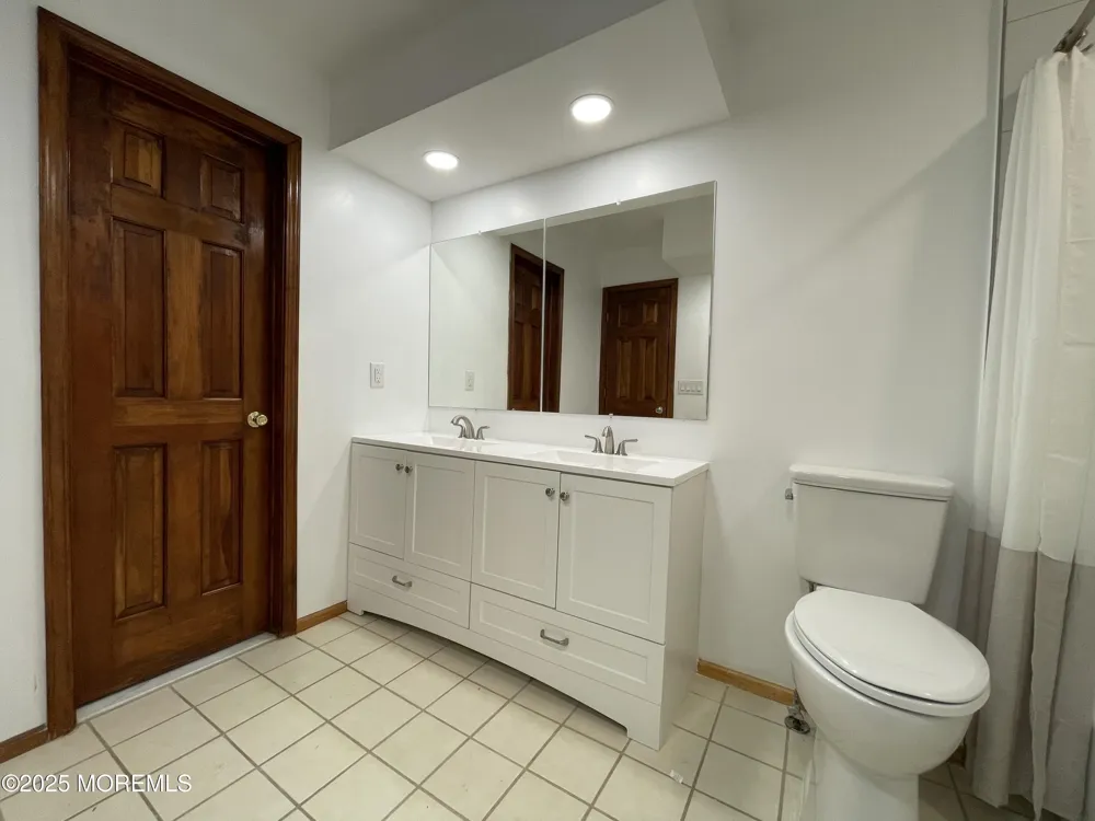 705 Princeton Road Lanoka Harbor, NJ 08734