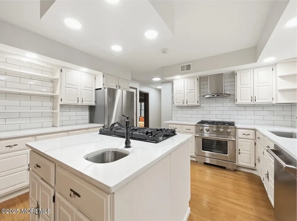 705 Princeton Road Lanoka Harbor, NJ 08734