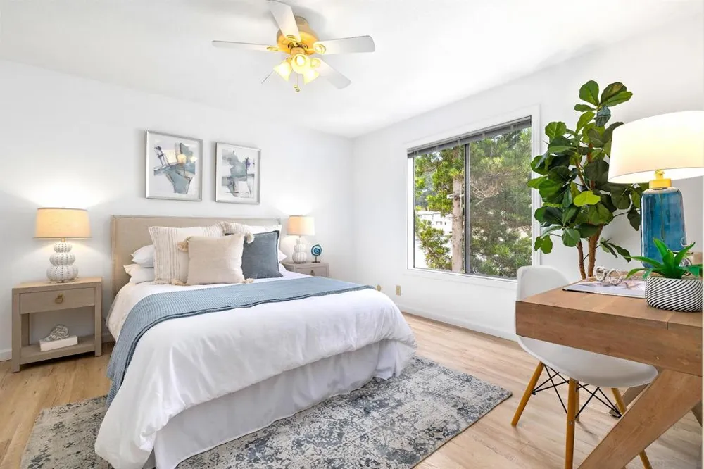 8811 Gilman Dr #H La Jolla, CA 92037