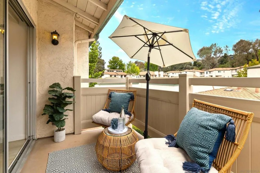 8811 Gilman Dr #H La Jolla, CA 92037