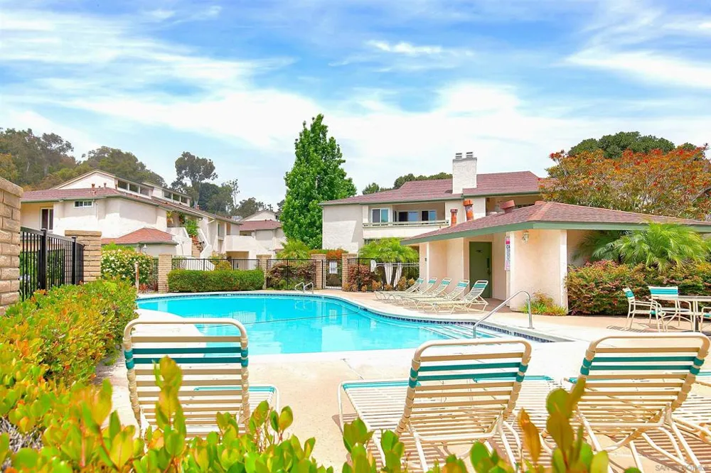 8811 Gilman Dr #H La Jolla, CA 92037