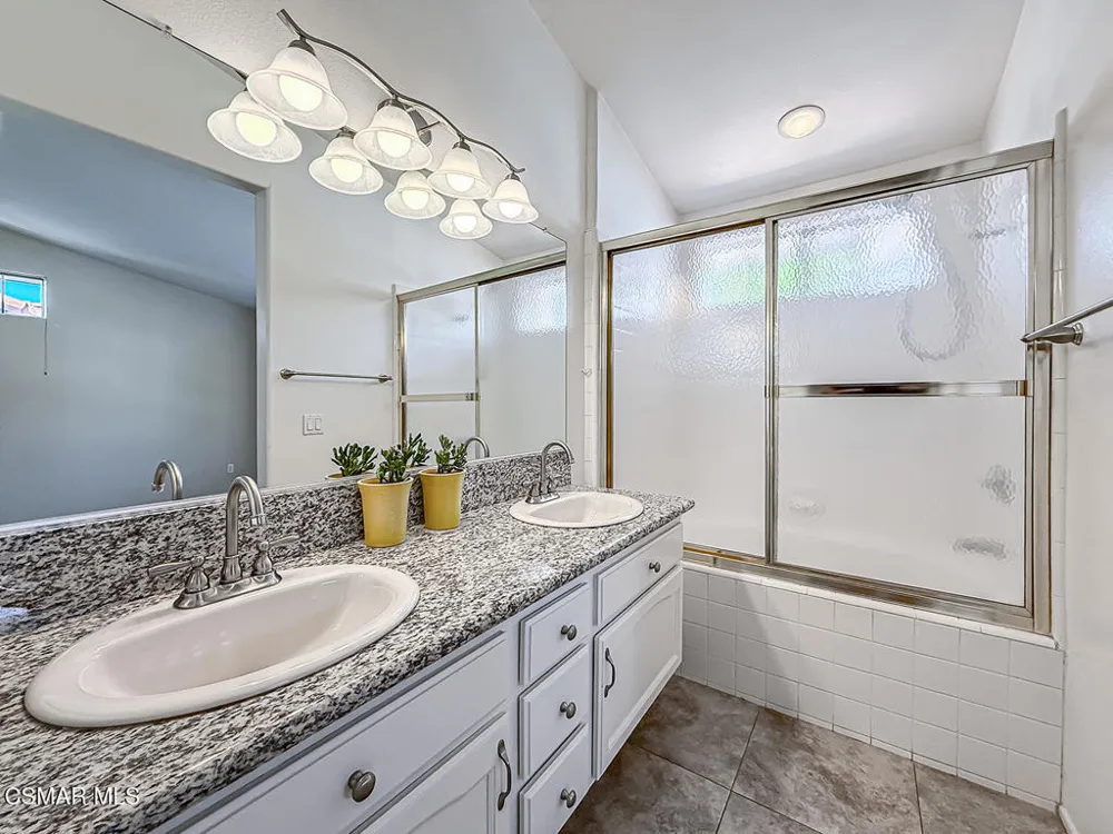 4786 Saltino Way Oak Park, CA 91377