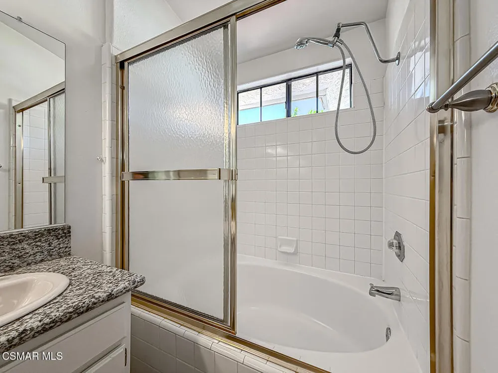 4786 Saltino Way Oak Park, CA 91377