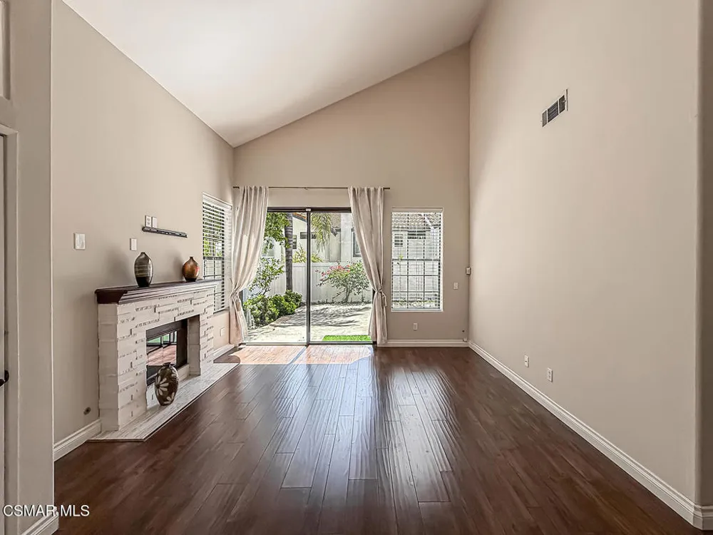 4786 Saltino Way Oak Park, CA 91377