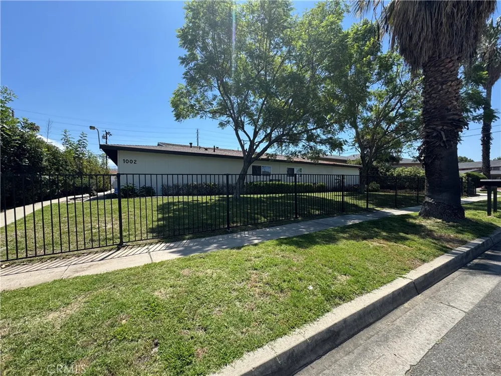 1002 Lombard Dr Redlands, CA 92374