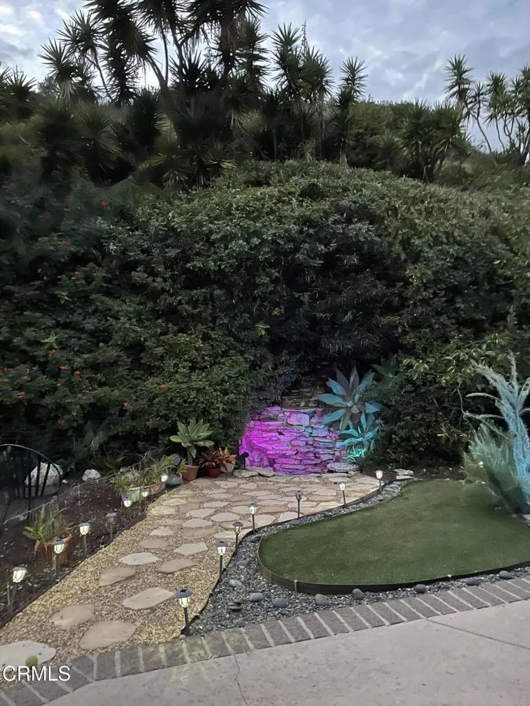 1231 Las Lomas Place Pacific Palisades, CA 90272