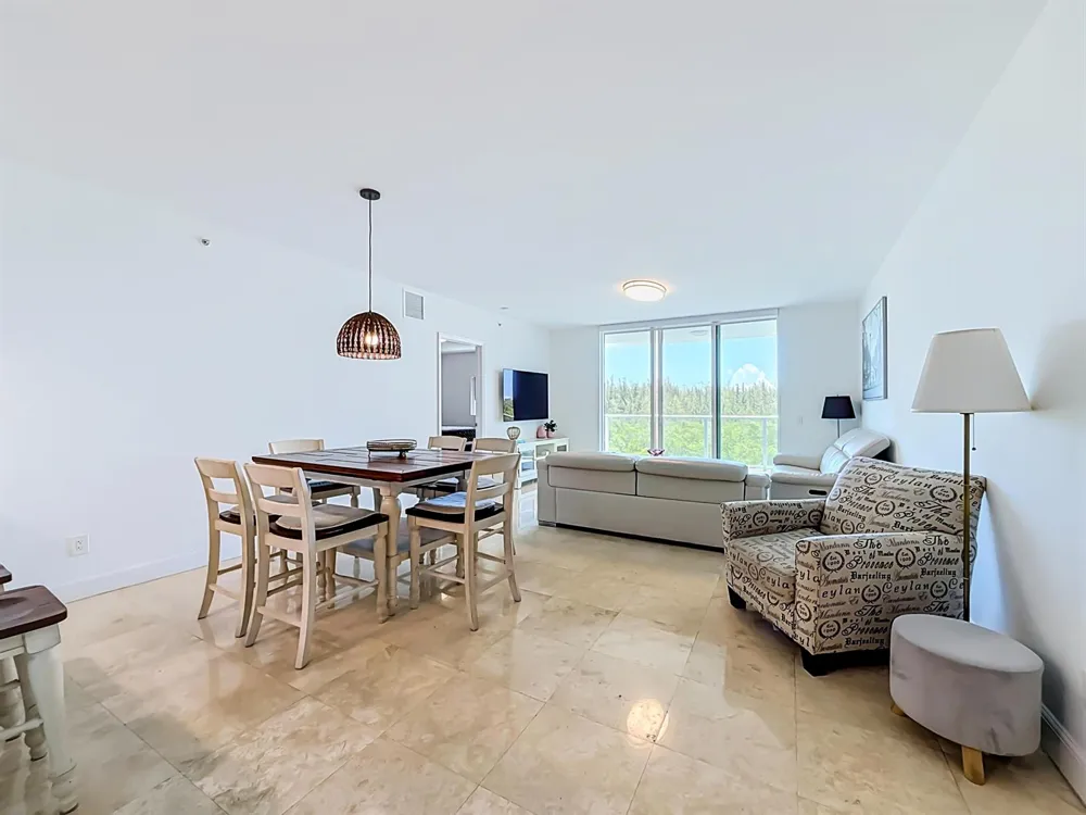 14951 Royal Oaks Lane #505 North Miami, FL 33181