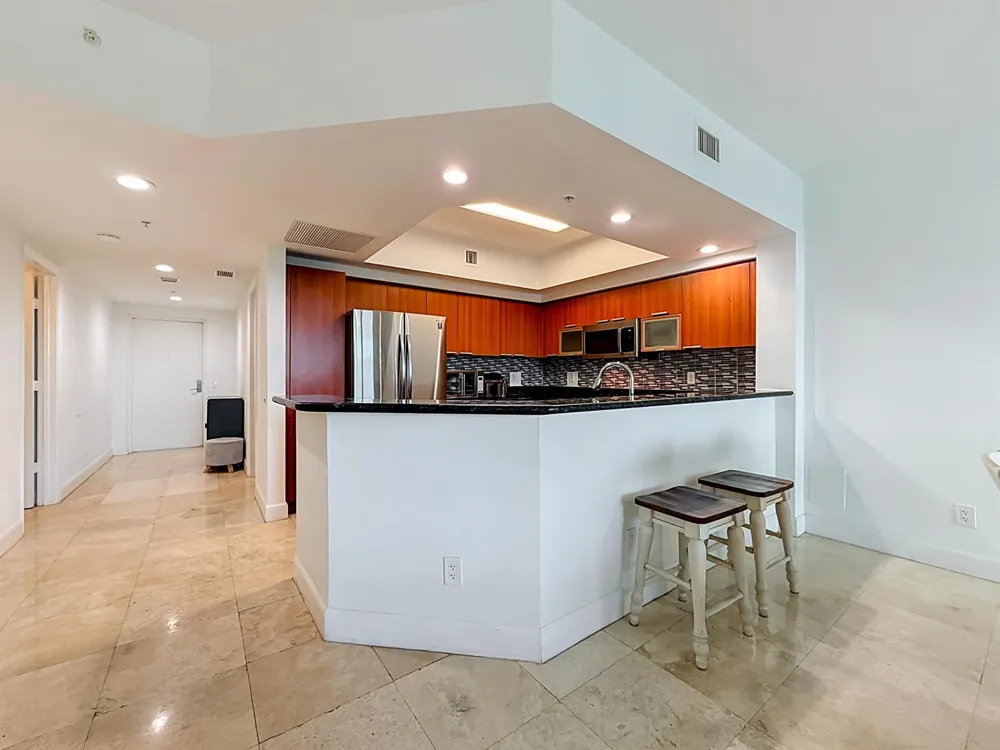 14951 Royal Oaks Lane #505 North Miami, FL 33181