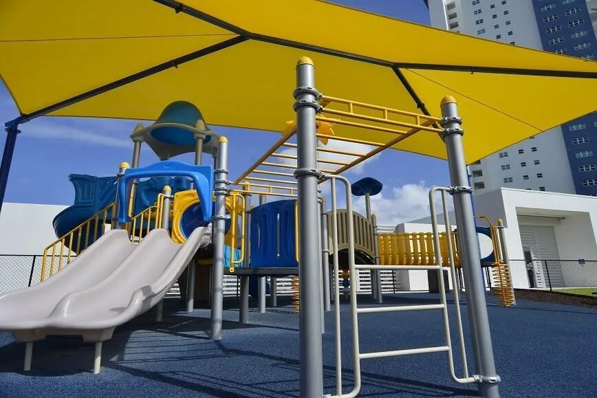 14951 Royal Oaks Lane #505 North Miami, FL 33181