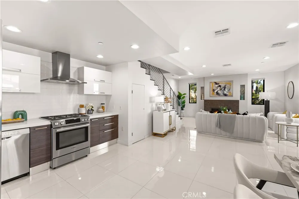 4485 Hazeltine Avenue #1 Sherman Oaks, CA 91423