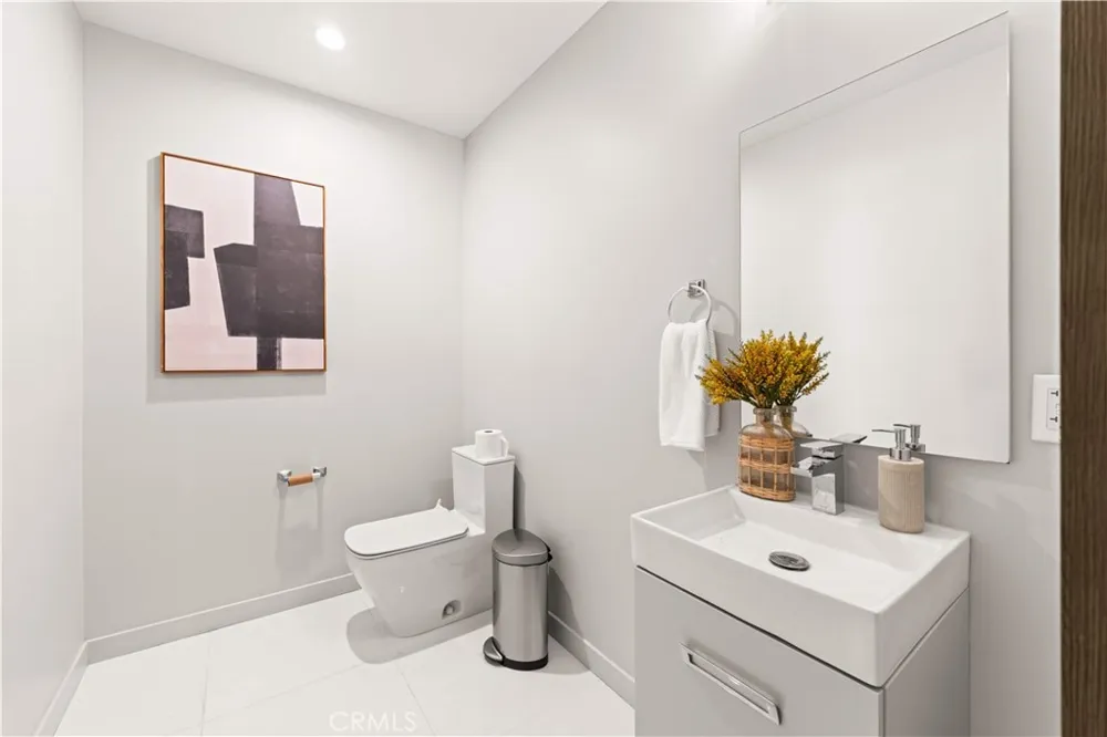 4485 Hazeltine Avenue #1 Sherman Oaks, CA 91423
