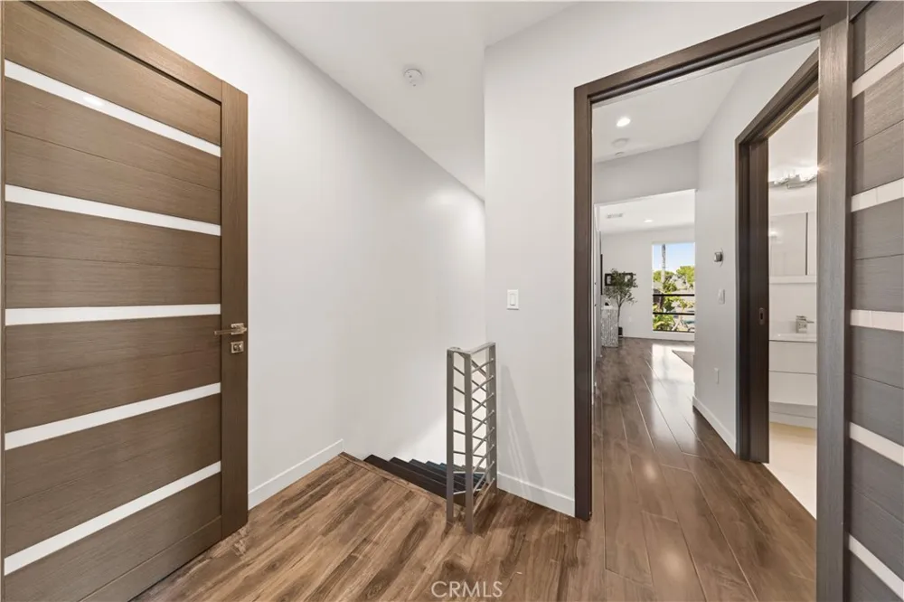 4485 Hazeltine Avenue #1 Sherman Oaks, CA 91423