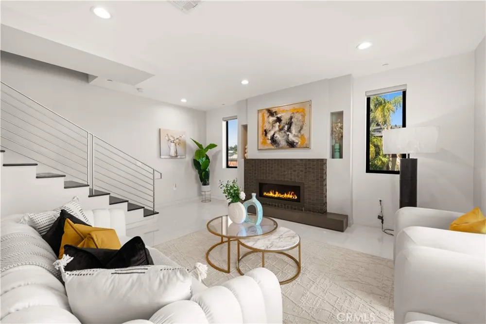 4485 Hazeltine Avenue #1 Sherman Oaks, CA 91423