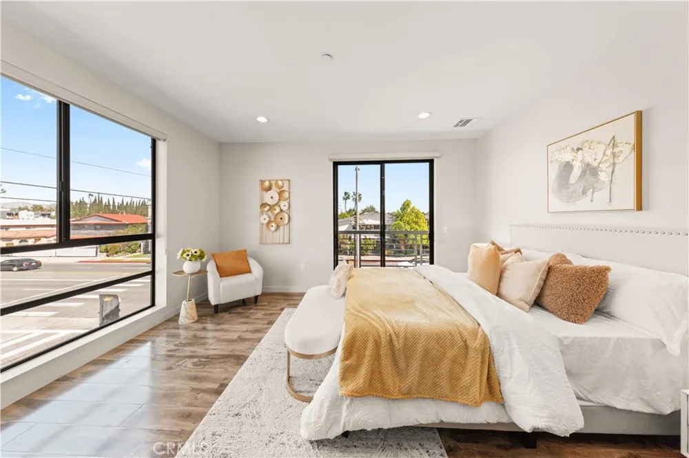 4485 Hazeltine Avenue #1 Sherman Oaks, CA 91423