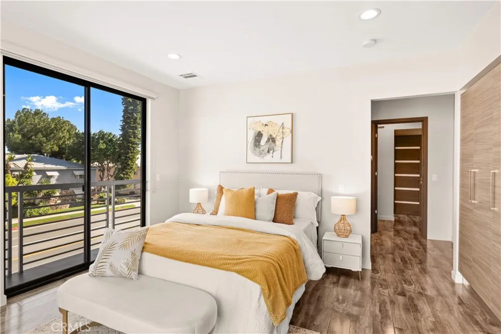4485 Hazeltine Avenue #1 Sherman Oaks, CA 91423