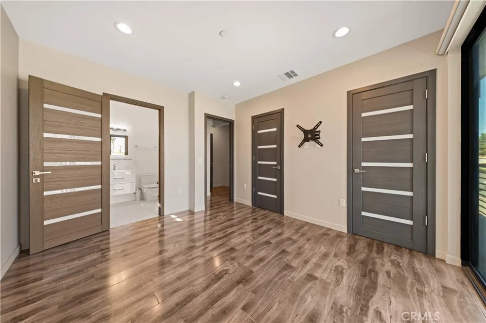 4485 Hazeltine Avenue #1 Sherman Oaks, CA 91423