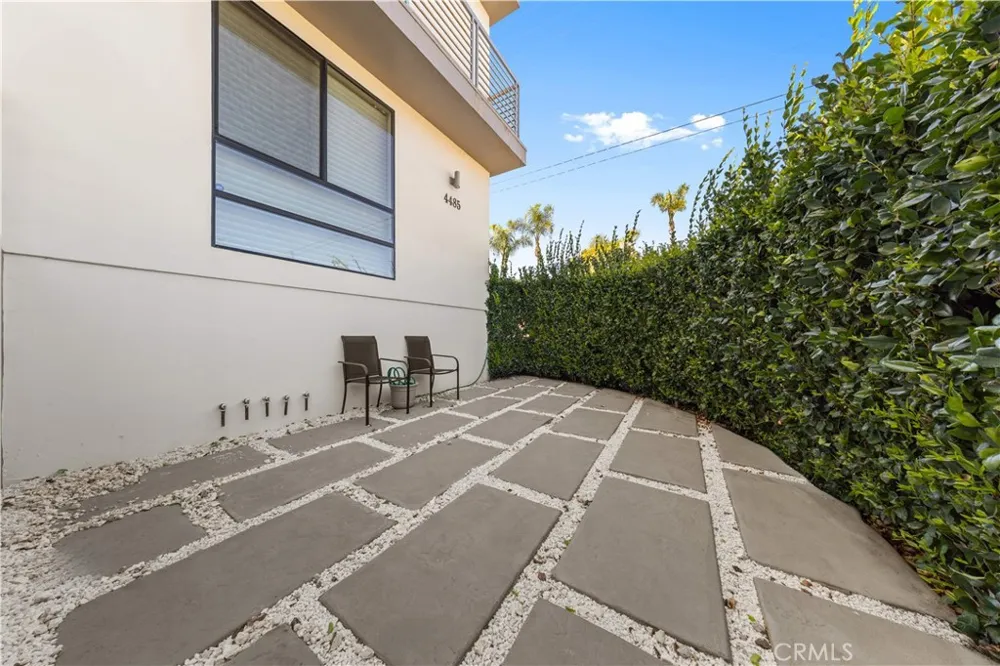 4485 Hazeltine Avenue #1 Sherman Oaks, CA 91423