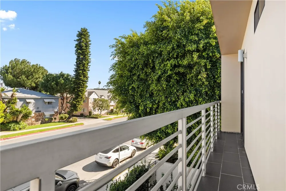 4485 Hazeltine Avenue #1 Sherman Oaks, CA 91423