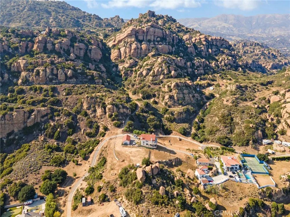 501 Thompson Avenue Chatsworth, CA 91311