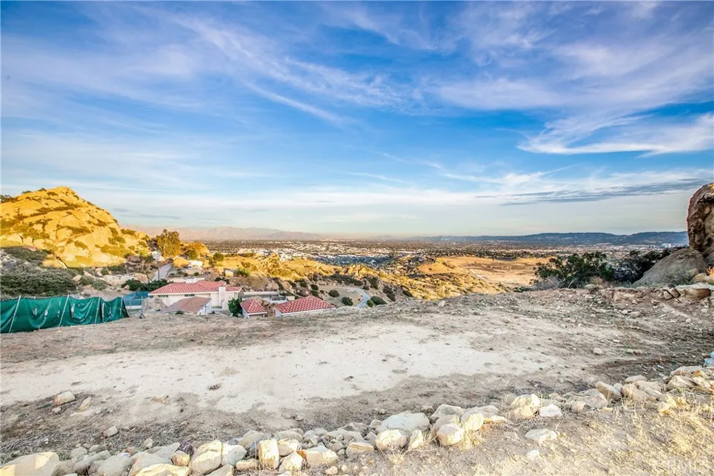 501 Thompson Avenue Chatsworth, CA 91311