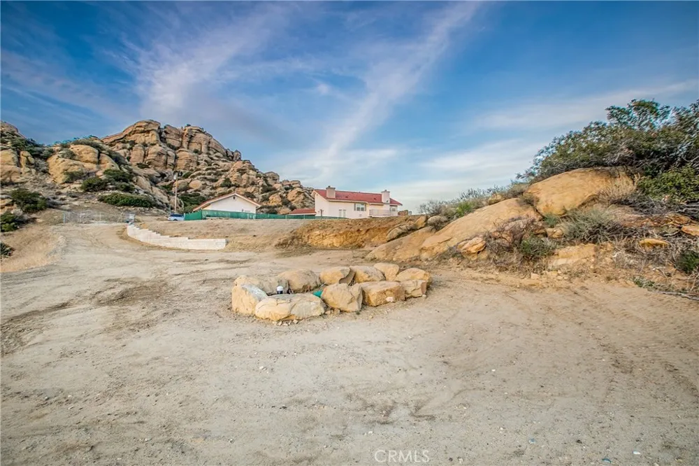 501 Thompson Avenue Chatsworth, CA 91311