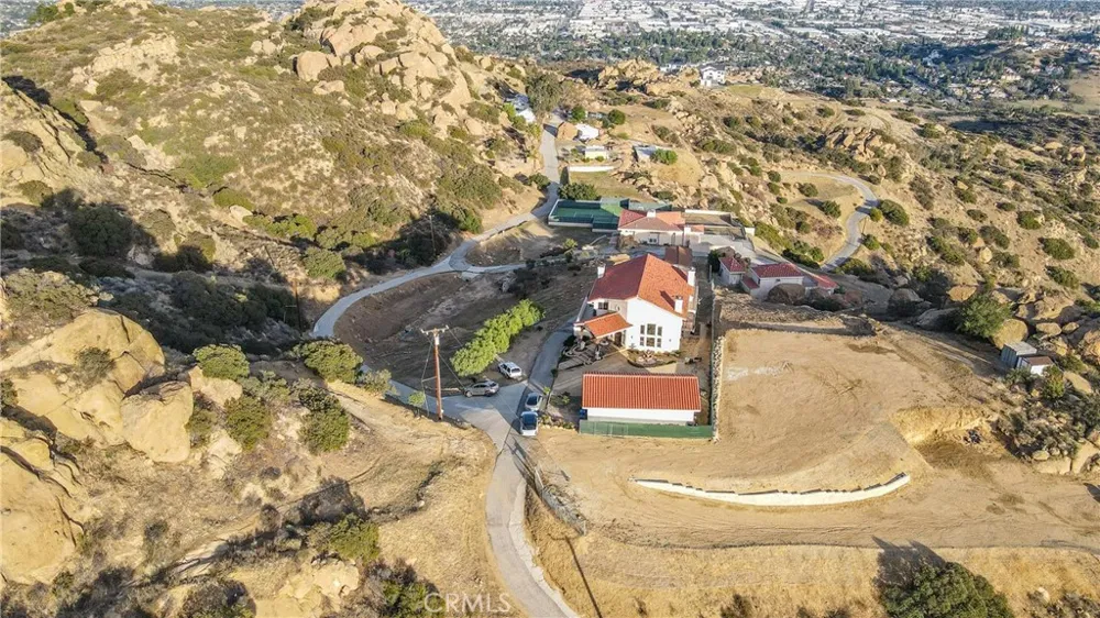501 Thompson Avenue Chatsworth, CA 91311
