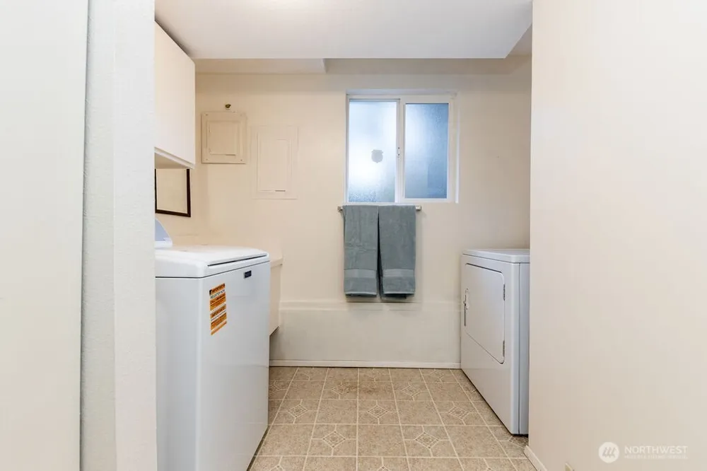 12705 SE 74th Street Newcastle, WA 98056