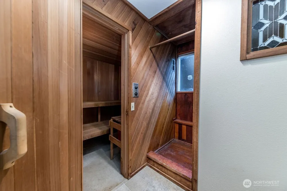 12705 SE 74th Street Newcastle, WA 98056