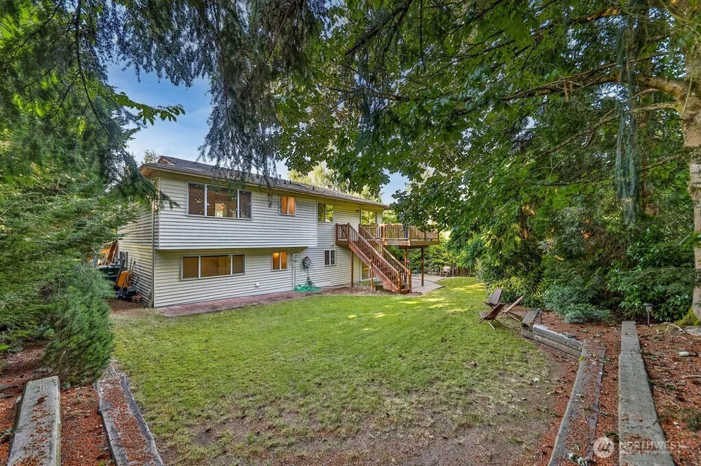 12705 SE 74th Street Newcastle, WA 98056