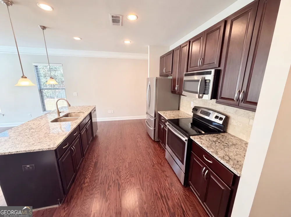 10555 Naramore LN Alpharetta, GA 30022