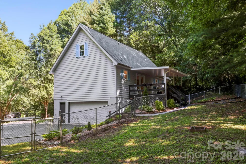 209 Mint Way Flat Rock, NC 28731