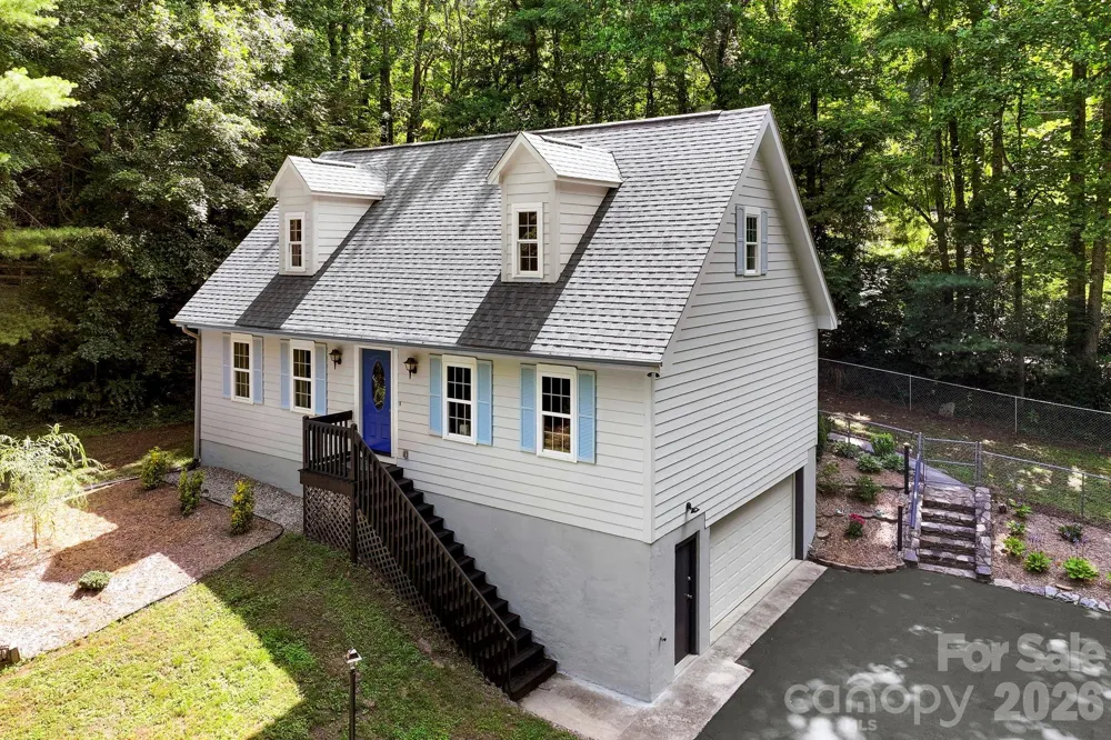 209 Mint Way Flat Rock, NC 28731