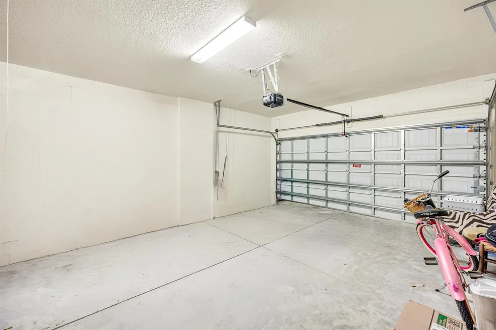 8028 NW 78th Street Tamarac, FL 33321