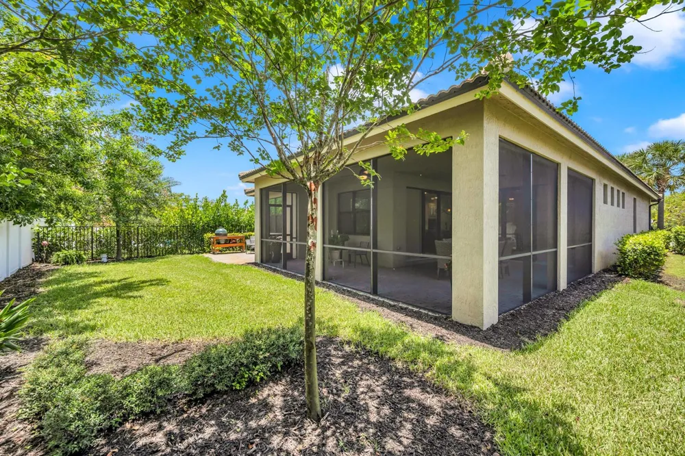 8028 NW 78th Street Tamarac, FL 33321