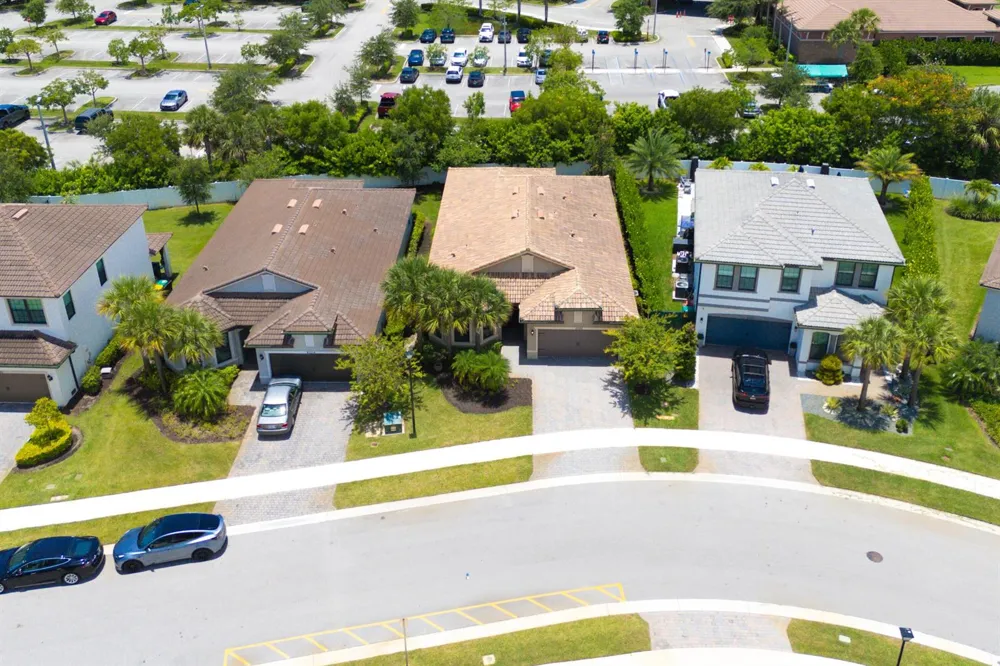8028 NW 78th Street Tamarac, FL 33321
