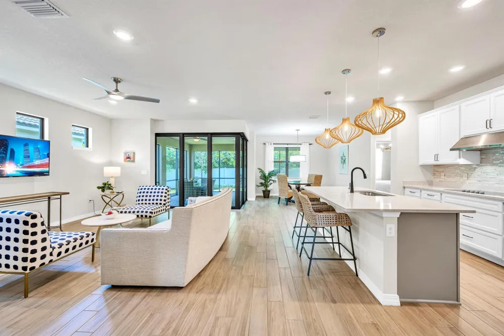 8028 NW 78th Street Tamarac, FL 33321