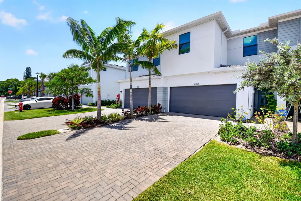 7351 Lenora Lane Lake Worth, FL 33467