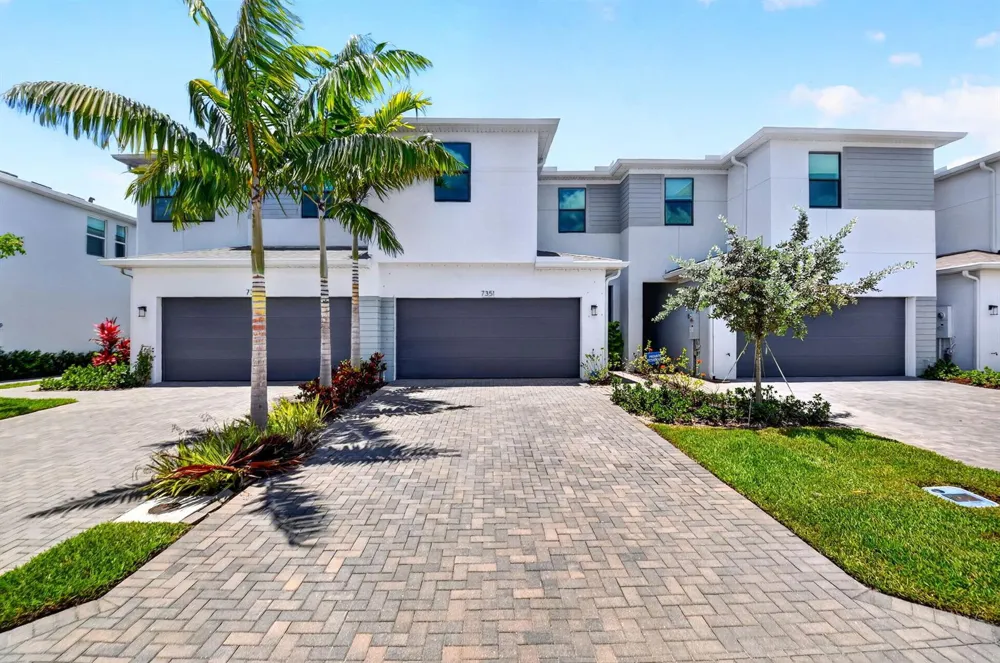 7351 Lenora Lane Lake Worth, FL 33467