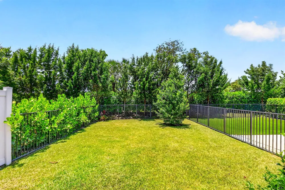 7351 Lenora Lane Lake Worth, FL 33467